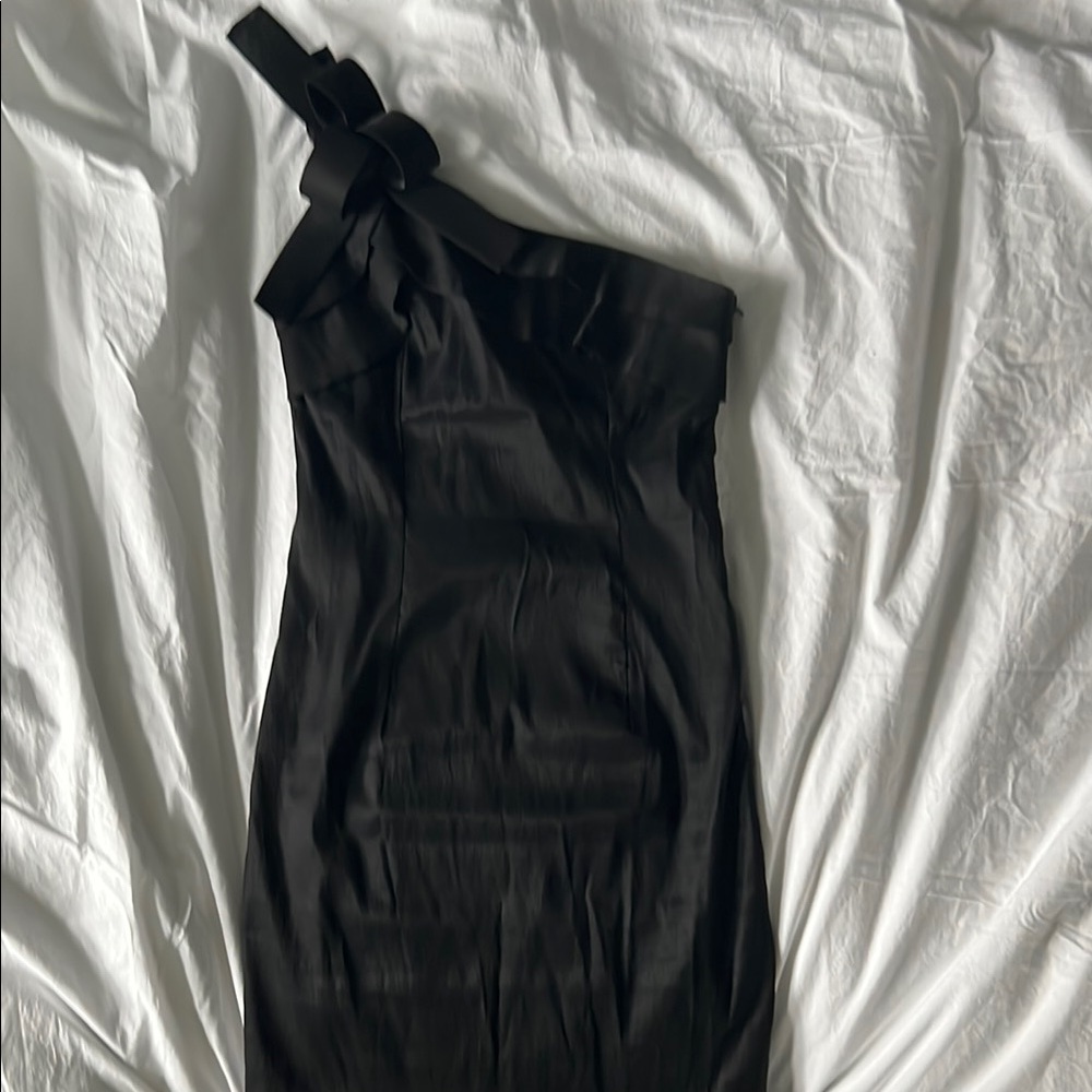 Verty Black Asymmetrical One-Shoulder Cocktail Dress